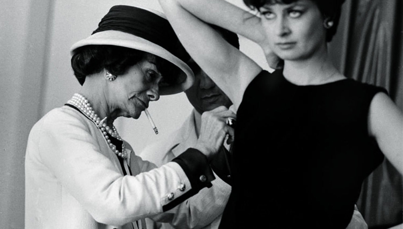 Dönemin Moda Kurallarına Meydan Okuyan Bir Kadın: COCO CHANEL